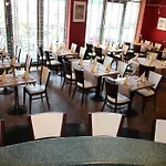 Ascot Bristol Hotel 4*