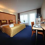 Ascot Bristol Potsdam