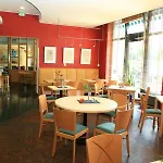 Ascot Bristol Hotel 4*