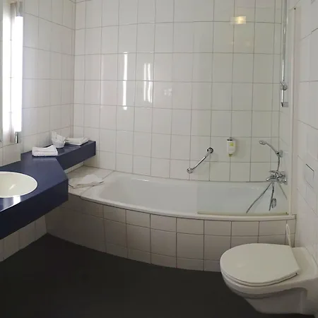 Ascot Bristol Poczdam