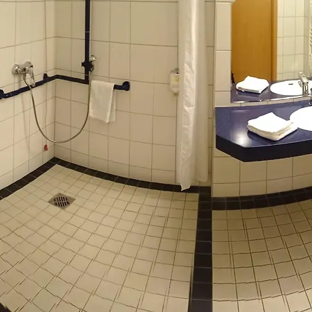 Ascot Bristol 4*
