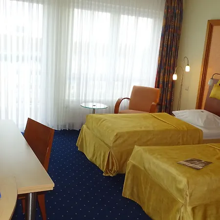Ascot Bristol 4*