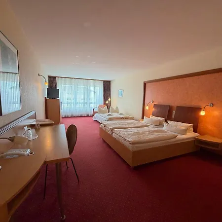 Ascot Bristol 4* Potsdam