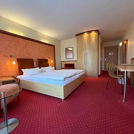 Ascot Bristol 4*