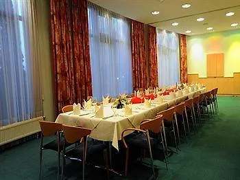 Ascot Bristol 4*