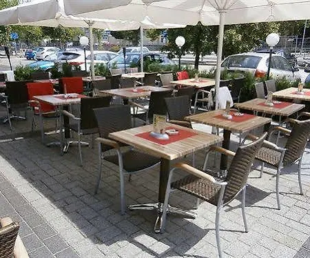 Ascot Bristol Hotell 4*