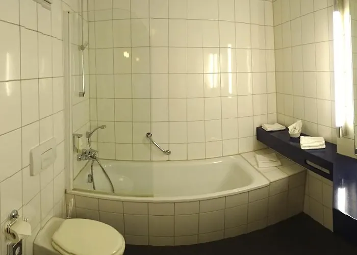 Ascot Bristol 4* Potsdam