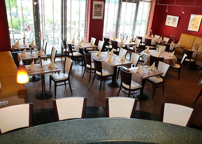 Ascot Bristol Hotel 4*